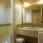 Tranquil Lantana 2 Bedroom For 7 People * Pula