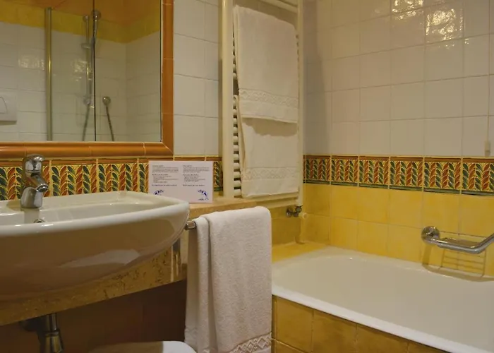 Tranquil Lantana 2 Bedroom For 7 People Pula